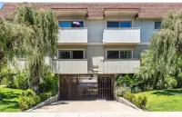 Prime location in Coronado — everything within a 5 min walk!