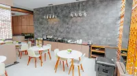 Sutan Raja Guest House Cirebon Hotels in Harjamukti