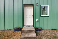< 2 Mi to Dtwn: Pet-Friendly Getaway in Fairbanks - Condos