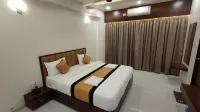 Hotel Grand Lushwood