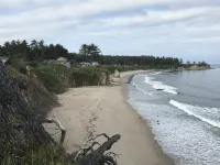 Oceanfront Home, Lighthouse, Beach Access, Spectacular Sunsets, Newly Remodeled