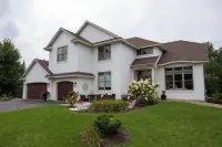 Luxury Living - Spacious & Deluxe Home