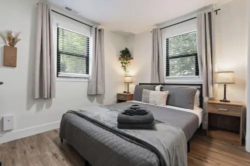 Salt Lake Cabana -- Hot Tub + Gated Parking + Outdoor Dining --