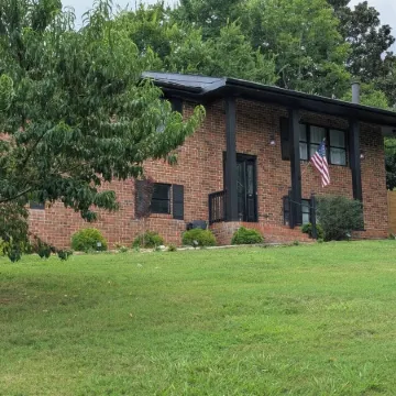 Charming family and pet friendly home 15min from Chattanooga's best attractions!