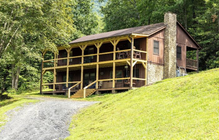 Springmaid Mountain Retreat & Stables