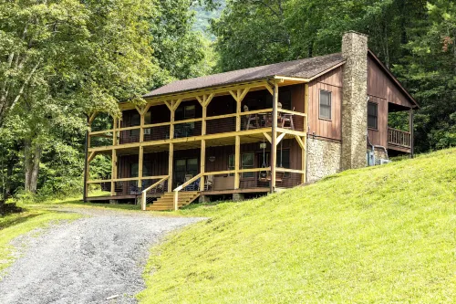 Springmaid Mountain Retreat & Stables Hotels in Mitchell County
