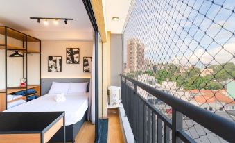 Max Jardim São Paulo - Studios Per Season