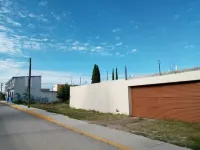 Contemporary home near Haciendas and vineyards 3 bedrooms 2,733 sq/ft Hotels in San Juan del Rio