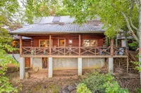 Lakefront Blairsville Cabin w/ Deck + Dock! - parking