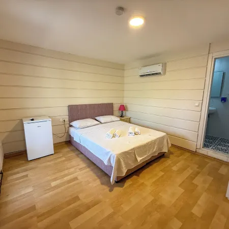 Address Küçükkuyu