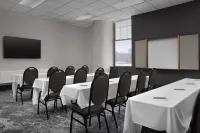 The Suites Hotel at Waterfront Plaza