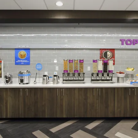 Tru by Hilton Meridian