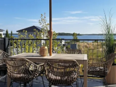 Bernstein Apartment #2 on the Goitzsche with direct lake view Hotels in Pouch