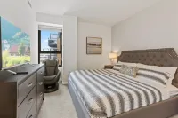 "Unity of Evanston" 3 BDR+2BA ModernLuxe High Rise Searle Center for Advancing Learning and Teaching周辺のホテル