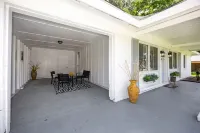 Quiet Stay Near Airport. 5 min drive to SU. 10-15 min drive to LSU & Dwntown BR.