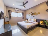 Infinity Guesthouse Отели рядом с достопримечательностью «Мэхад»