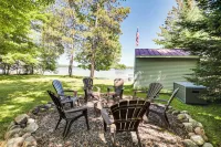 Solberg Lake House: Dock, Deck + Stunning Views! - 2-stjärniga