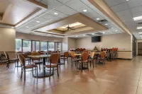 Best Western Plus Cimarron Hotel  Suites - breakfast