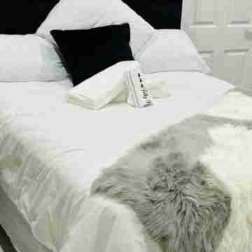 Modern Airb&b  with Wi-Fi Soweto  near famous entertainment sites. Rooms