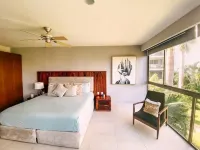 Marina-front Apartment in Ixtapa nearby beaches and cycling trail!