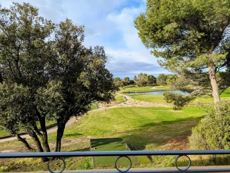 Greens view golf saumane Отели в г. Соман-де-Воклюз