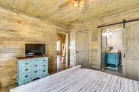 Cozy Mississippi Cabin w/ Covered Porch & Grill! - 3 tähden