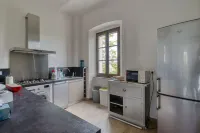 Authentic Corsica on the beach. 8-room apartment in family home.