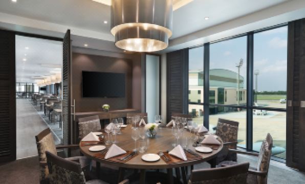 Legend Hotel Lagos Airport, Curio Collection by Hilton