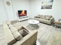 RO Apartment Free-Parking Hotels near Holy Cross Church