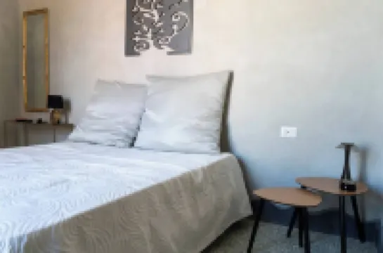 3.7 km from the Ruins of Pompeii, Apartment with Double Bedrooms. Vesuvius view.