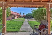 Cozy & Relaxing Eloy Apartment w/ Pool Access - Holiday Apartments