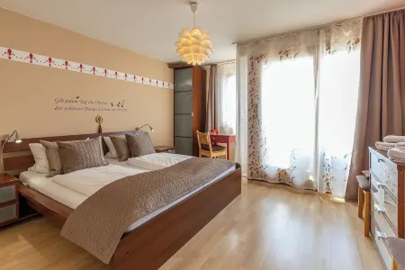 Large vacation apartment for up to 6 people with lake view, underfloor heating. 3 bedrooms