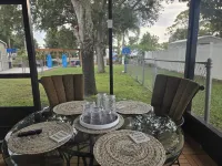 Enjoy Pool, Billiards, Sauna, Access to the Lake