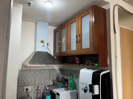 Cozy studio in welcoming Greater Noida with WiFi, AC