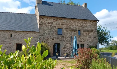 Gîte coup de cœur for 8 people Hotels in Pluvigner