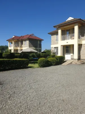 Serene 4bedroom villa in Naivasha with scenic views & shared pool close to lake فنادق في 