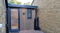 1 bed self-contained annex, with off-road parking.