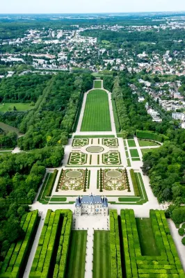 Large 2-room apartment - Paris & Orly Airport 15 min away + Parc de Sceaux 1 min away Hotels in Antony