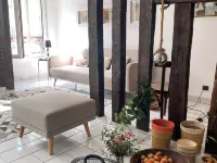 "Au nom de la Rose", Beau 3 Pièces en Centre-ville Hotels in Provins