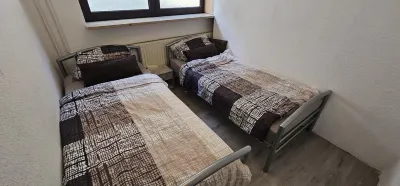 Renoviertes Ruhiges Gartenapartment 裸體沙灘附近的飯店