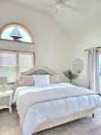 Remodeled Kitchen+Bath / 2Min Walk to Beach / Pool, Pickleball+Tennis / Gameroom