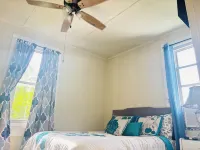 4-bedroom apartment in superb Waycross with AC, WiFi. Enjoy your stay Hotels in Waycross