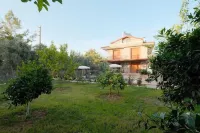 Charming 4-bedroom estate with WiFi, swimming pool and AC in enchanting Fethiye Hotels in Ciftlik Mahallesi