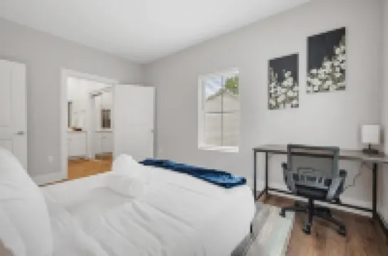 Charming 2-bedroom apartment with AC, WiFi in welcoming Port Wentworth