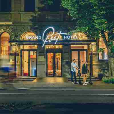 Grand Poet Hotel and Spa by Semarah Hotel Exterior