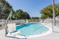 Microtel Inn & Suites by Wyndham Marianna - Pools