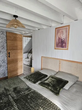 Nature and relaxation break at Monadière near La Chaise Dieu Отели в г. Ла Шапель-Женест