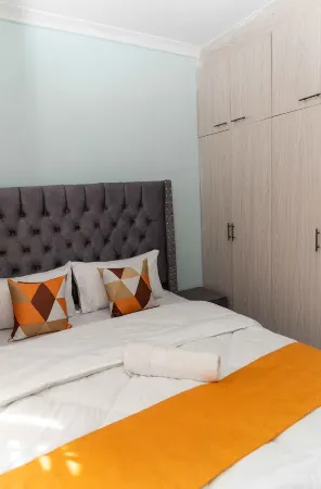 Executive suite with hot shower,5mins walk from the riad