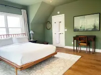 BEAU-COUP: A spacious, family-friendly home a block from the water in Beaufort.