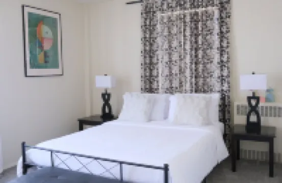 Spacious 2-bedroom in the miracle mile